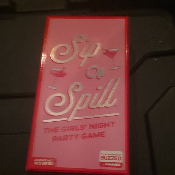 Sip or Spill Party Game - Pink - Picture 1 of 3